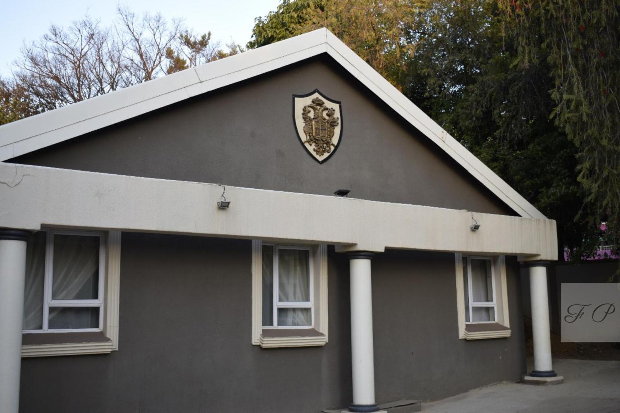 The Elephant Room At Frederick'S Place Pretoria-Noord Εξωτερικό φωτογραφία